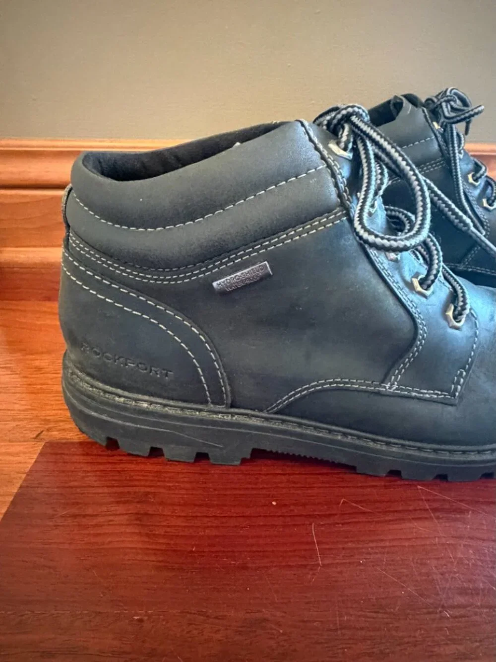 Rockport Men's Hydro Shield Waterproof Black Hiking Boots, Outdoors, Size 11.5